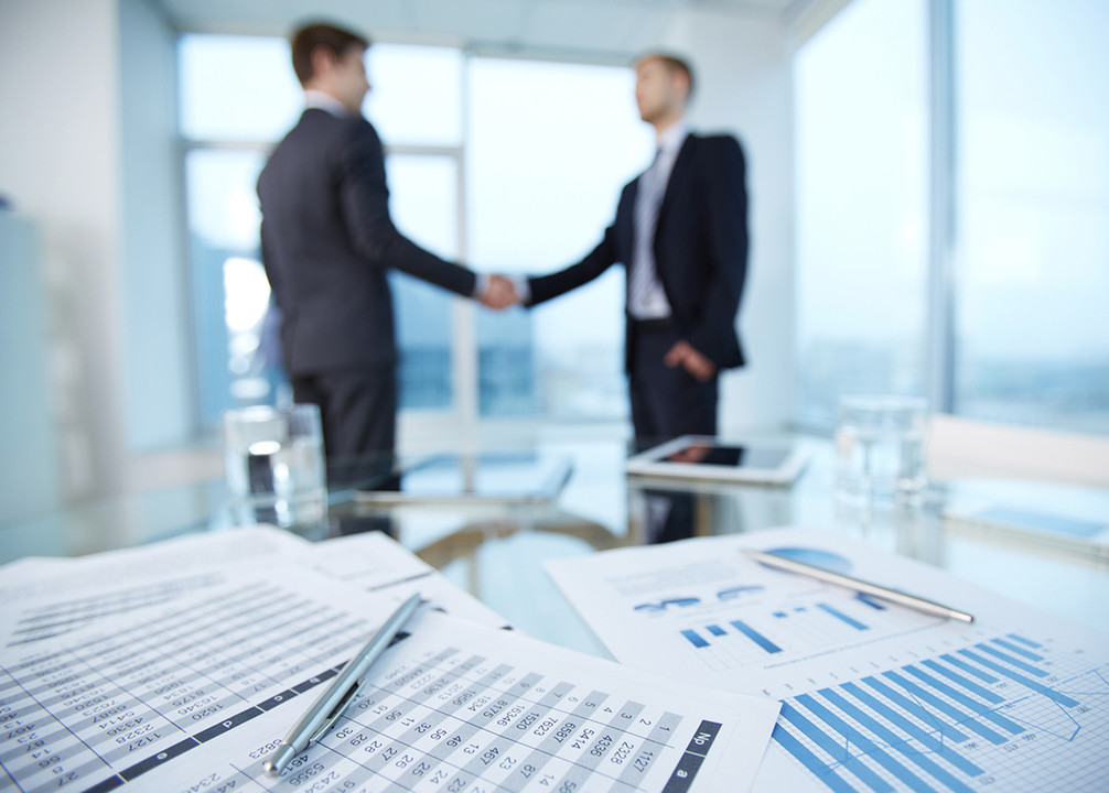 Private equity fund access via Tracker Certificate and Guernsey PCC